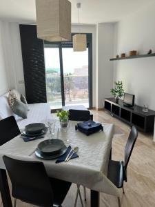 Kép Apartamento, piscina y jardín szállásáról L'Ampollában a galériában