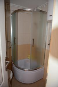 Ένα μπάνιο στο Apartments Villa Stars +53 φωτογραφίες