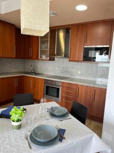 Kép Apartamento, piscina y jardín szállásáról L'Ampollában a galériában