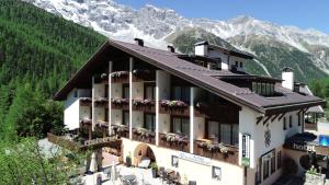 Gallery image of Alpina Mountain Resort in Solda
