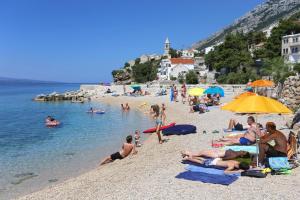 Fotografie z fotogalerie ubytování Holiday house with a parking space Pisak, Omis - 18432 v destinaci Mimice