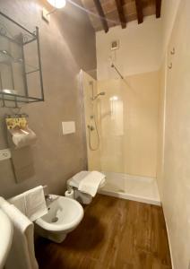 A bathroom at Agriturismo Podere Casella