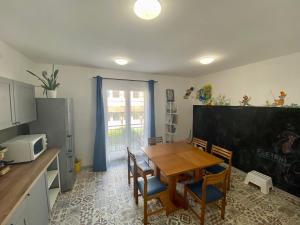Kuchyňa alebo kuchynka v ubytovaní Kalcit Tourist Motel