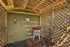 Fotografie z fotogalerie ubytování Duluth Studio with Sauna on Working Horse Farm! v destinaci Duluth
