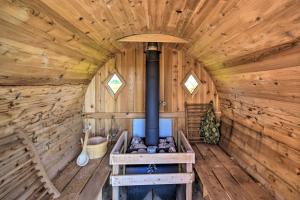 Fotografie z fotogalerie ubytování Duluth Studio with Sauna on Working Horse Farm! v destinaci Duluth