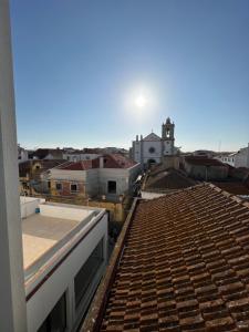 una vista desde el techo de un edificio en Residencial Mira-Mar, en Peniche