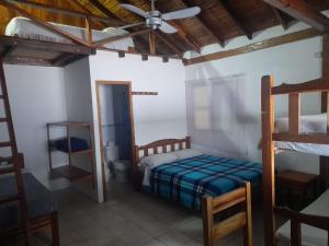 Postel nebo postele na pokoji v ubytování Hostal SoleMare