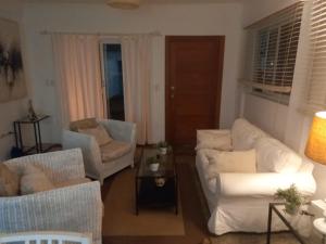 Posezení v ubytování Cabarete Kite Beach Rooms & Condos