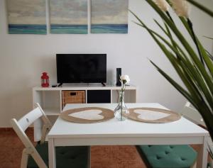 TV a/nebo společenská místnost v ubytování Coqueto miniapartamento junto centro Torremolinos