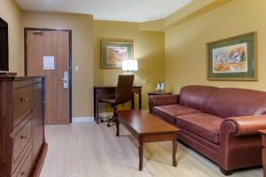 Posezení v ubytování Best Western Plus Grand-Sault Hotel & Suites