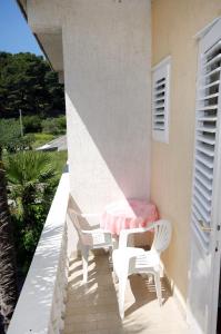 Balkón alebo terasa v ubytovaní Apartments and rooms with parking space Palit, Rab - 5039