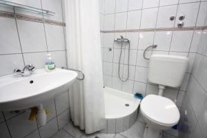 Fotografie z fotogalerie ubytování Apartments by the sea Cove Piskera, Solta - 5175 v destinaci Nečujam