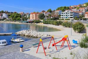Fotografia z galérie ubytovania Apartments by the sea Marina, Trogir - 5968 v Marine