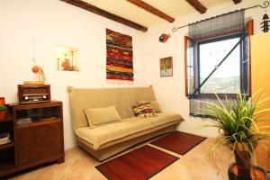 Fotografie z fotogalerie ubytování Family friendly house with a swimming pool Talez, Vis - 8850 v destinaci Vis