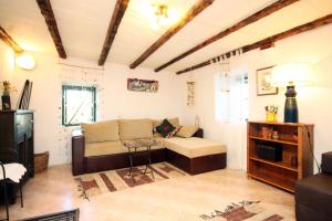 Fotografie z fotogalerie ubytování Family friendly house with a swimming pool Talez, Vis - 8850 v destinaci Vis