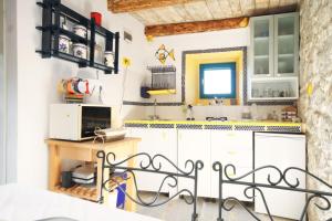 Fotografie z fotogalerie ubytování Family friendly house with a swimming pool Talez, Vis - 8850 v destinaci Vis