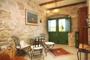 Fotografie z fotogalerie ubytování Family friendly house with a swimming pool Talez, Vis - 8850 v destinaci Vis