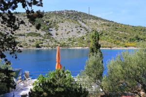 Fotografie z fotogalerie ubytování Apartments by the sea Vinisce, Trogir - 8659 v destinaci Vinišće