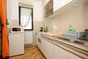 Fotografie z fotogalerie ubytování Family friendly apartments with a swimming pool Babici, Umag - 2531 v destinaci Umag