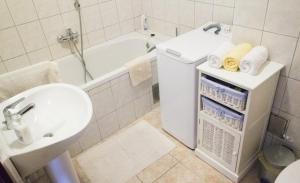 Foto Splitis asuva majutusasutuse Apartments with WiFi Split - 11135 galeriist