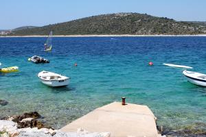 Fotografie z fotogalerie ubytování Apartments by the sea Cove Ljubljeva, Trogir - 2194 v destinaci Voluja