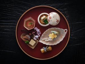 酒店内部或周边提供的食物