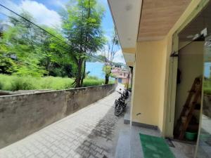 Foto sihtkohas Rishīkesh asuva majutusasutuse Hotel Krishna Rishikesh galeriist
