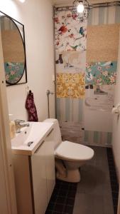 Kylpyhuone majoituspaikassa Punavilla majoitus TASANKO
