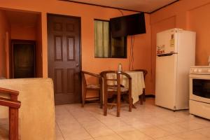 Kuchyň nebo kuchyňský kout v ubytování Marta's Guesthouses, apartamentos con entrada autonoma