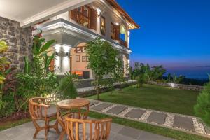 Villa Mata Hari外面的花园
