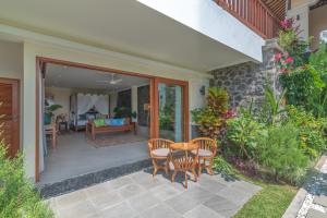 Villa Mata Hari外面的花园