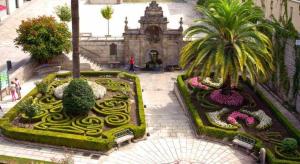 A garden outside Casita del Río Ourense