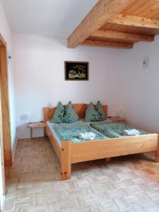 a bedroom with a bed in a room at Märchenschlössel Altenstein in Trebesing