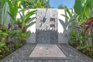 Villa Mata Hari外面的花园