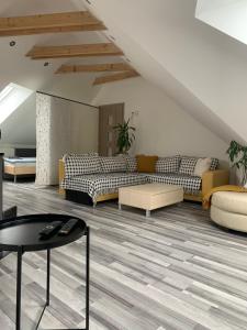 Fotografie z fotogalerie ubytování Apartmán U památného stromu v podkroví v destinaci Česká Lípa