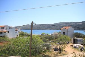 Fotografia z galérie ubytovania Apartments by the sea Poljica, Trogir - 8682 v Marine