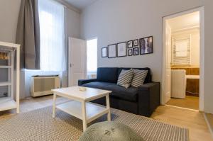 Posedenie v ubytovaní I30 Studio Apartment In Central Location.