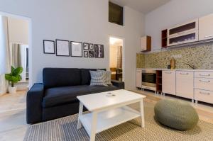 Kuchyňa alebo kuchynka v ubytovaní I30 Studio Apartment In Central Location.