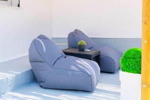 A seating area at Endless Blue from Syros - Megas Gialos Resort - Suite 1