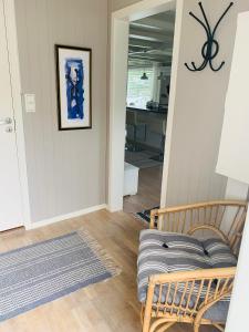 Fotografie z fotogalerie ubytování Renovated sea facing cottage on the Eidanger fjord v destinaci Porsgrunn