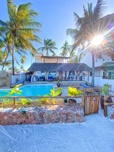 Bazén v ubytování Villa Thamani Zanzibar nebo v jeho okolí