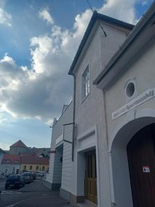 Budova, v ktorej sa apartmán nachádza