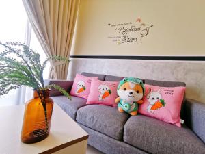 Posezení v ubytování Legoland-HappyRainbow Suite at D'Pristine-8pax with Lakeview