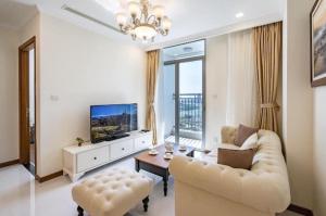 Ruang duduk di Landmark 81 Luxury Condotel