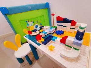 Dětský klub v ubytování Legoland 3min Lakeview HappyRainbowSuite 7Pax 2R2B