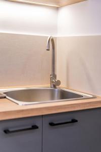 Kép Mar25 by Smart Cozy Suites - In the heart of Athens - 9 minutes from metro - Available 24hr szállásáról Athénban a galériában