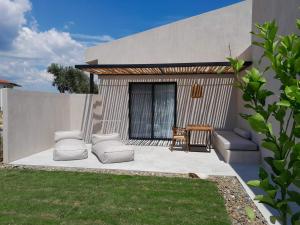 Vonkajšia záhrada v ubytovaní Pure Villas