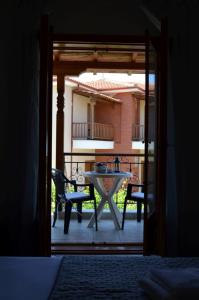 Imagen de la galería de Katerinas Apartments, en Neos Marmaras