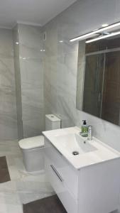 Ένα μπάνιο στο Torrevieja Los Locos-Luz De Mar +15 φωτογραφίες