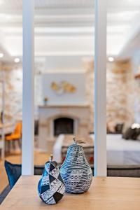 A seating area at Castelvecchio Suites
